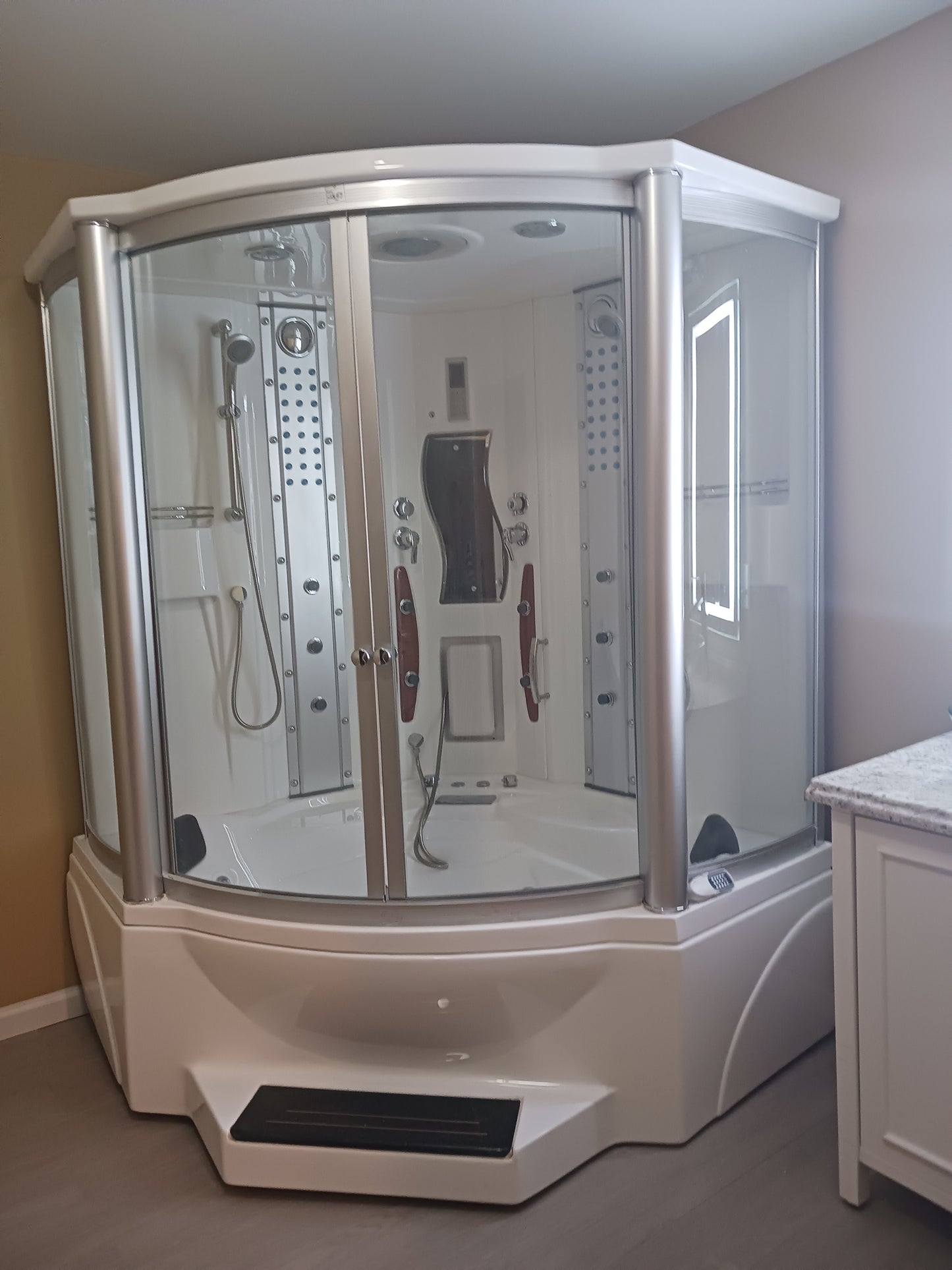 Mesa WS-608A Steam Shower Jetted Tub